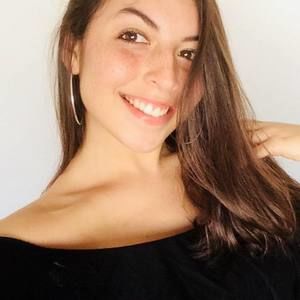 Meet your Posher, Adriana